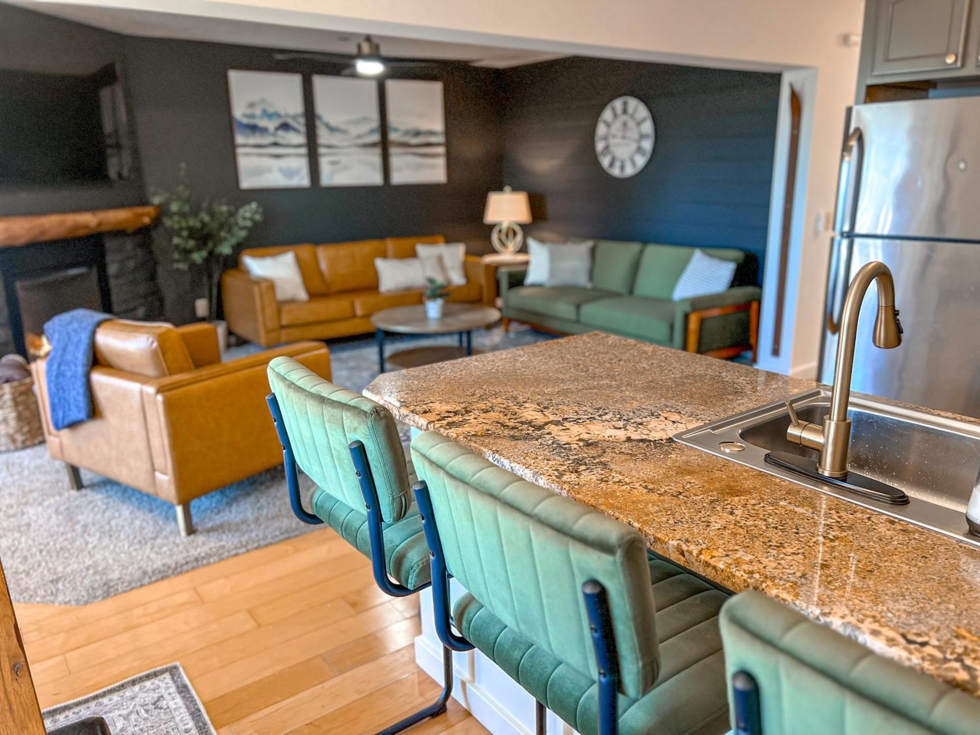 Remodeled Summit Condo At Snowshoe - Modern & Cozy מראה חיצוני תמונה